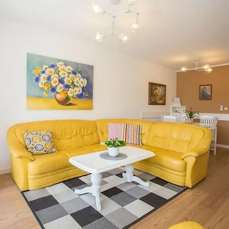 With 2 Bedrooms Semesterbostad Poreč