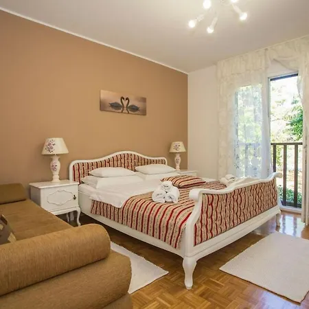 Holiday home With 2 Bedrooms *